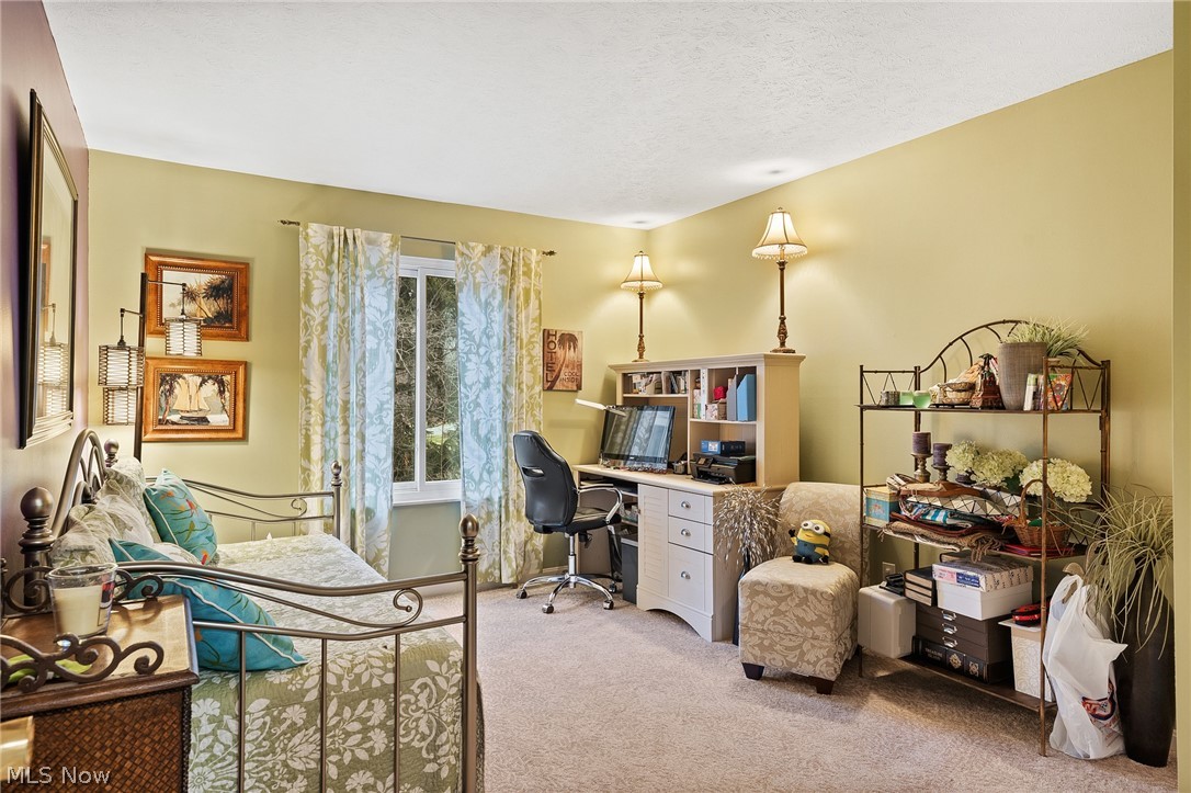 Shady Hollow Condo - Residential