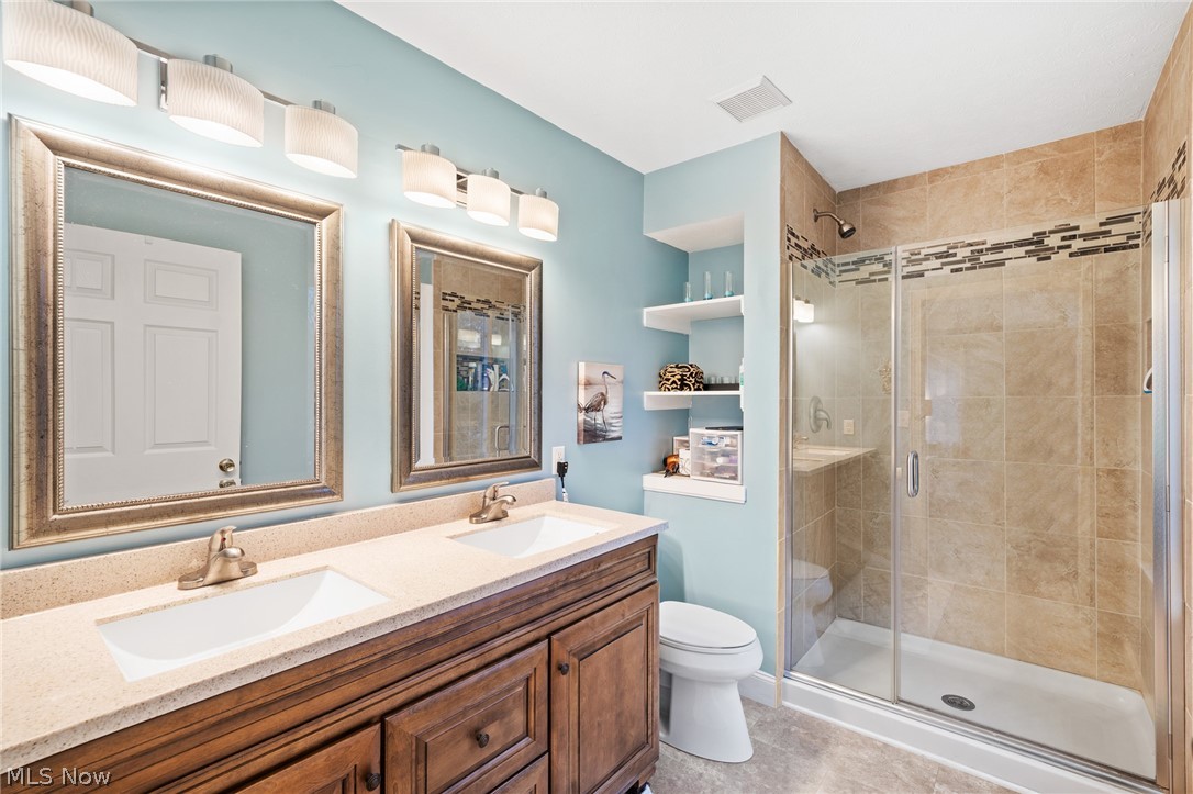 Shady Hollow Condo - Residential