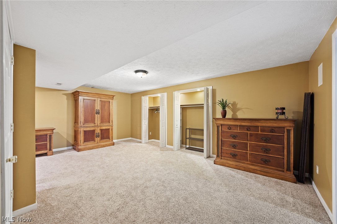 Shady Hollow Condo - Residential