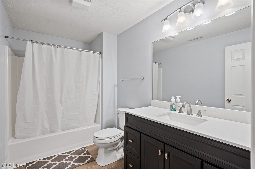 Shady Hollow Condo - Residential