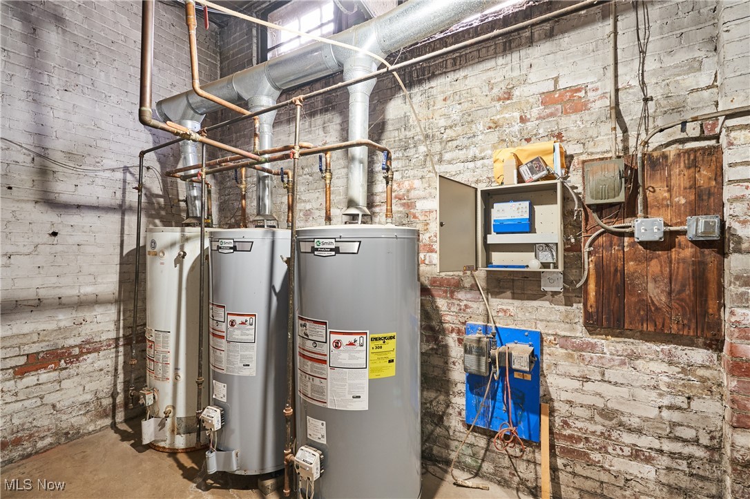 Cleveland, Ohio 44120, United States, ,Commercial,Contingent,32613