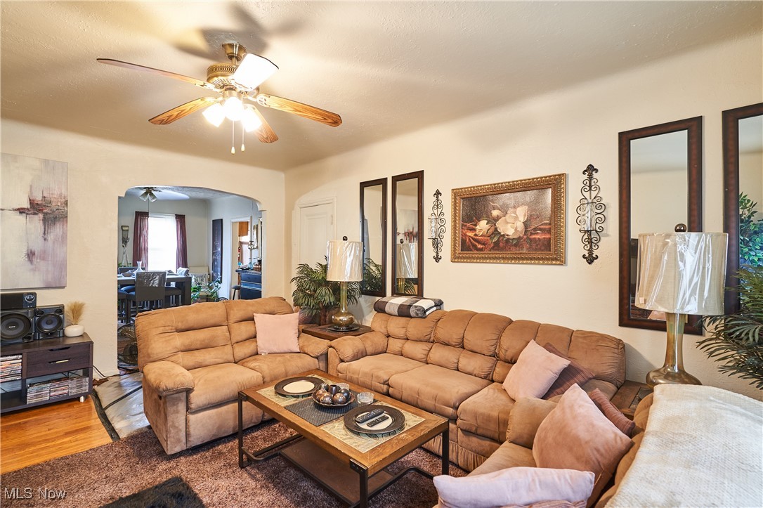 Cleveland, Ohio 44120, United States, ,Commercial,Contingent,32613