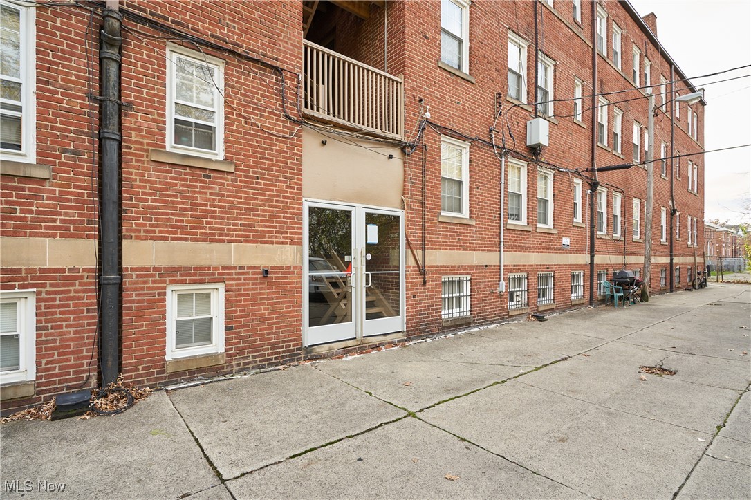 Cleveland, Ohio 44120, United States, ,Commercial,Contingent,32613