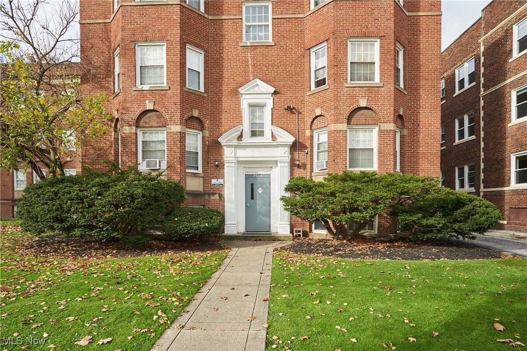 Cleveland, Ohio 44120, United States, ,Commercial,Contingent,32613