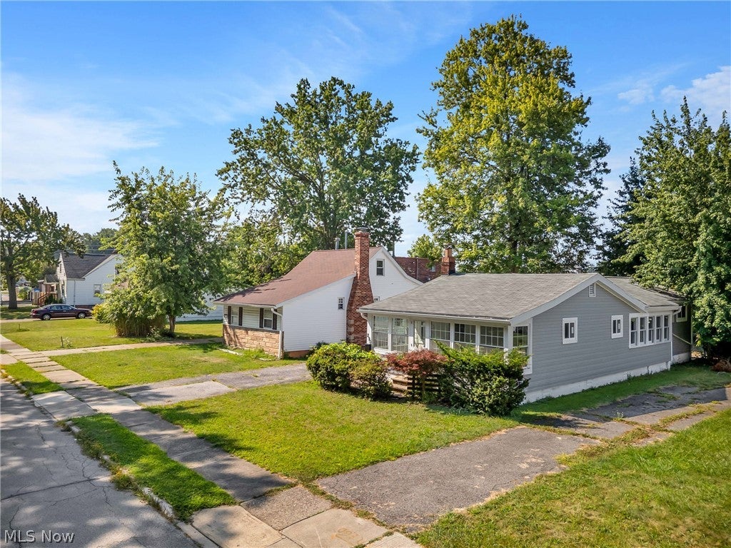 290 E 317th Street