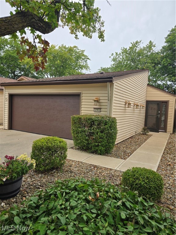 Fantastic Maintenance Free Bob Schmitt Condo in Mills Creek. Gleaming clean unit with 2 private patios! Enjoy the spacious living area as well as the fantastic community pools and party rooms. This condo offers large open living spaces through the eat-in kitchen and living room. There is plenty of natural light in the living area because of the sliding doors in both the kitchen and living room out to the private courtyard. Moving into the back of the home there are 2 bedrooms one with ensuite bath, and an office that can be returned to the original 3rd bedroom and 2nd full bath. Don't miss out on this fantastic condo in Mills Creek. The location is great too, being so close to the Westlake and Avon Borders giving you easy access to the best all 3 cities have to offer. Newer sliding doors, front and storm door.