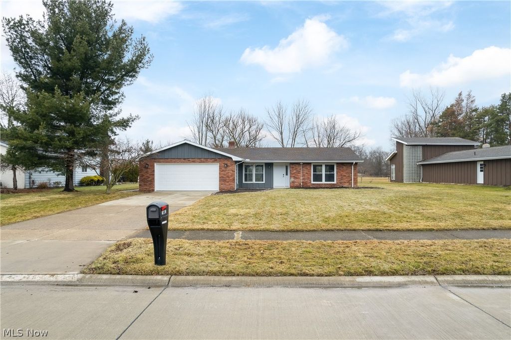 Photo of 15312 Forest Park Drive, Strongsville, OH 44136 (MLS # 5191278)