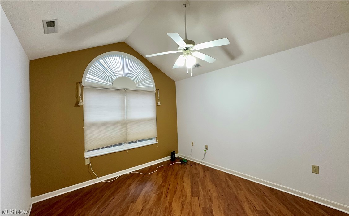 Villas/Hawthorn Woods Condo - Residential