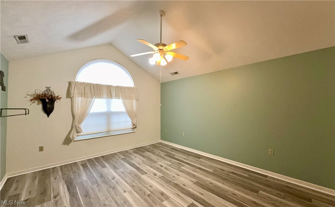 Villas/Hawthorn Woods Condo - Residential