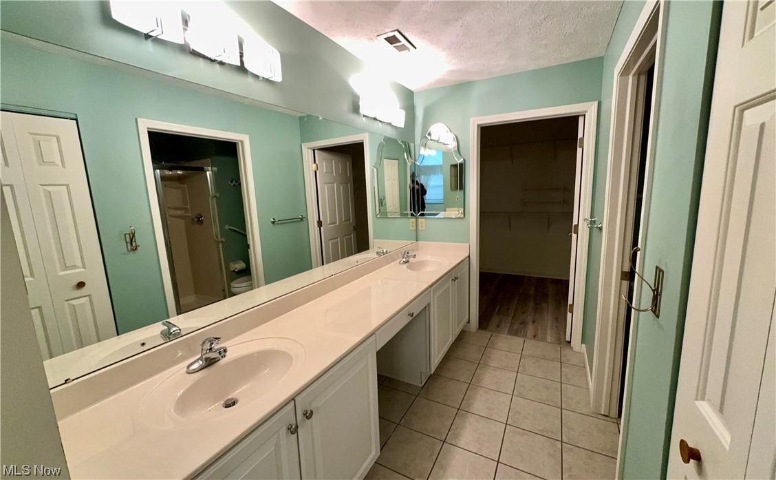 Villas/Hawthorn Woods Condo - Residential