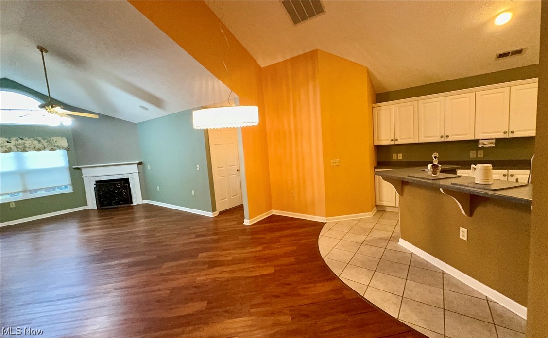 Villas/Hawthorn Woods Condo - Residential