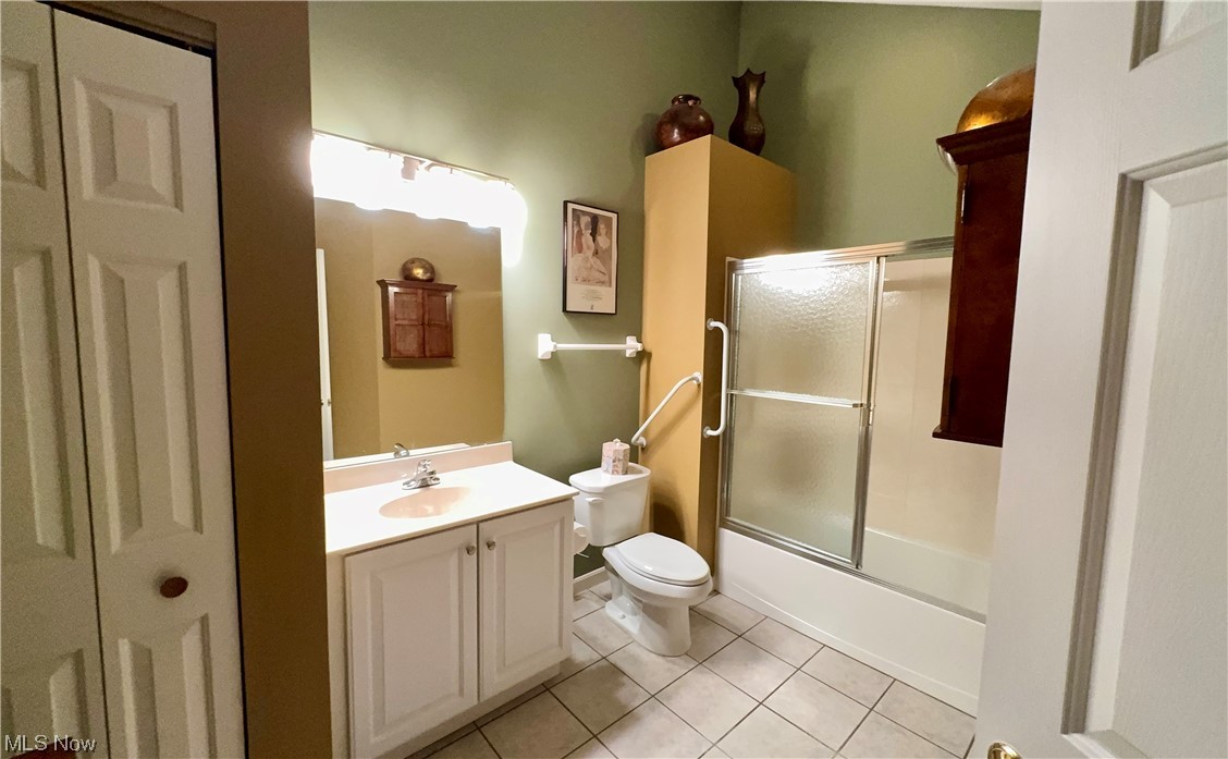 Villas/Hawthorn Woods Condo - Residential