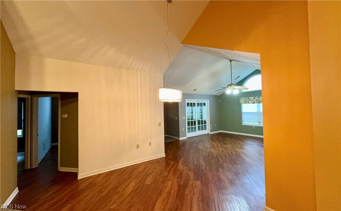 Villas/Hawthorn Woods Condo - Residential