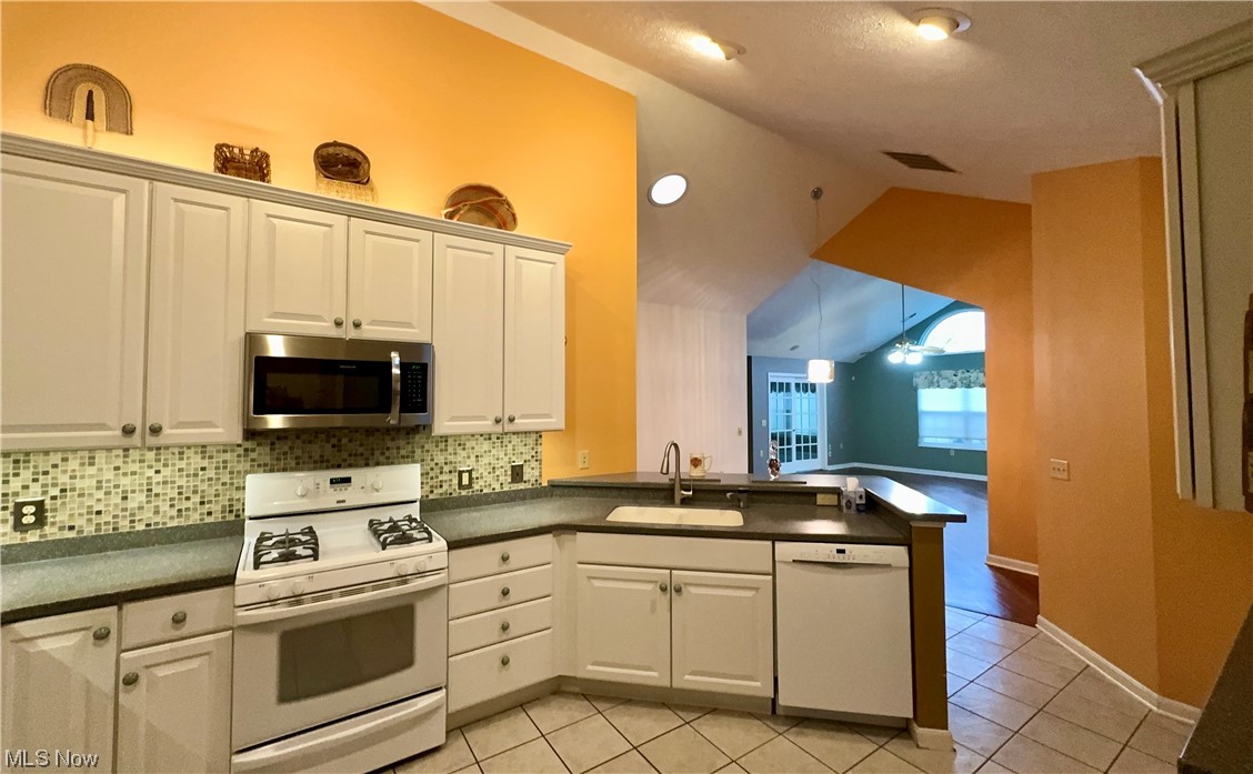 Villas/Hawthorn Woods Condo - Residential