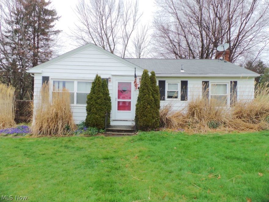 Three bdrm ranch; eat-in kitchen; deck, 1 car garage w/carport. Large lot.  Property is sold AS IS. Property will be available thru auction only.  Auction starts 4/30/16 ends 5/4/16.