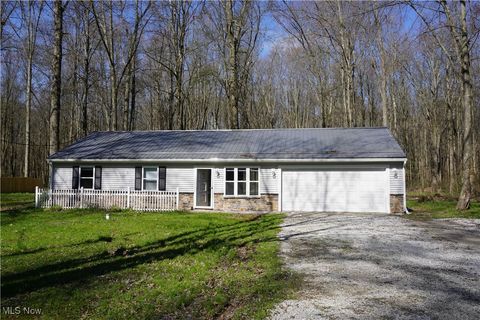 18570 Shaw Road Chagrin Falls OH 44023