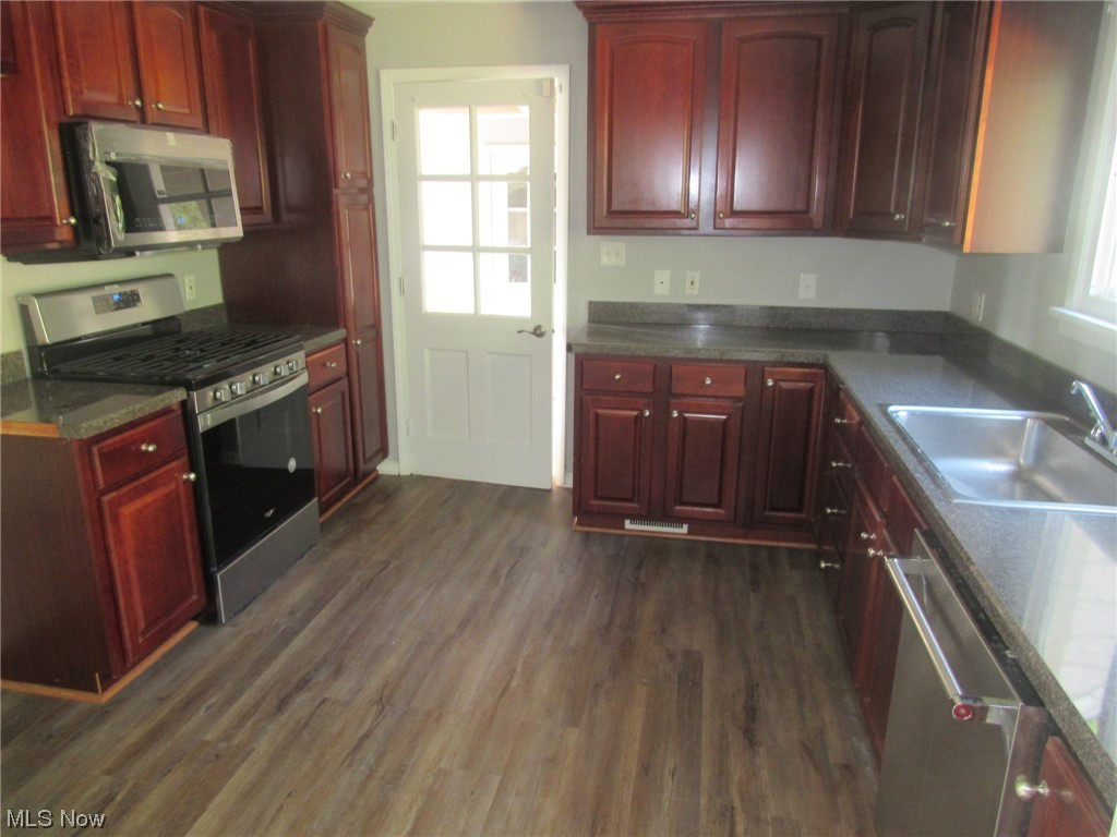 Bishop-White - Residential