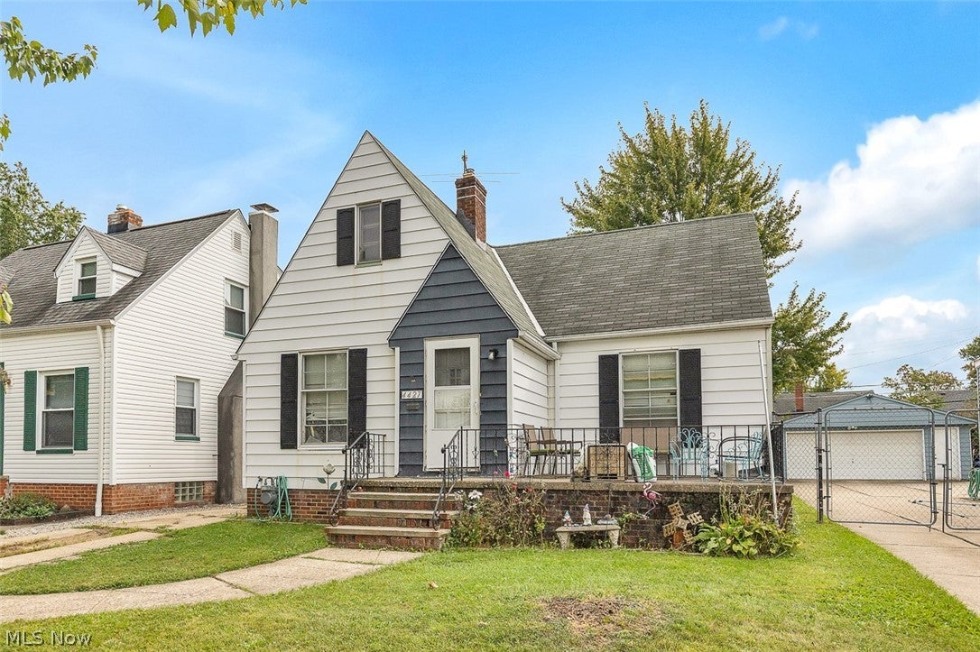 4427 Albertly Avenue