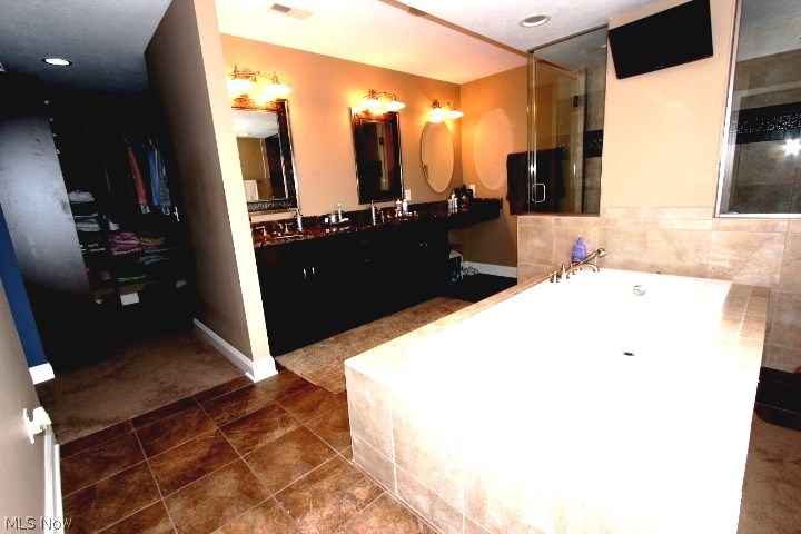 Beachcliff Row Condo - Residential