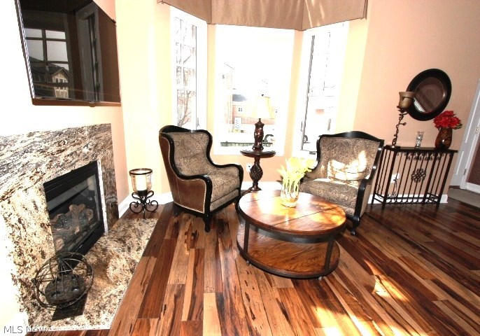 Beachcliff Row Condo - Residential