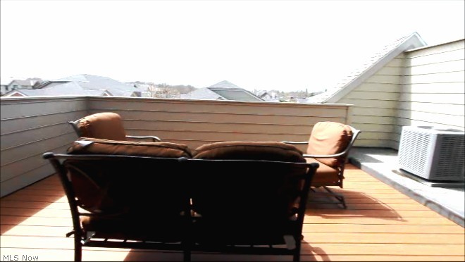 Beachcliff Row Condo - Residential