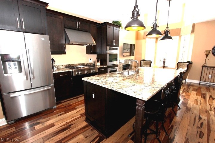 Beachcliff Row Condo - Residential