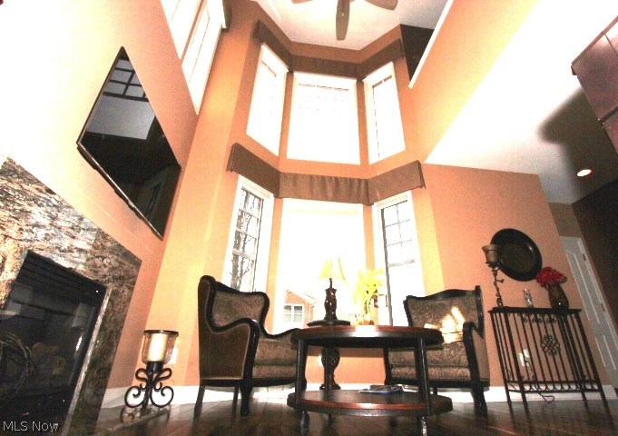 Beachcliff Row Condo - Residential