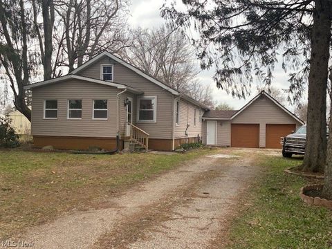 Tiny photo for 792 Allison Avenue NW, Warren, OH 44483 (MLS # 5198025)