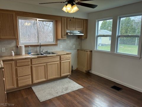 Tiny photo for 792 Allison Avenue NW, Warren, OH 44483 (MLS # 5198025)