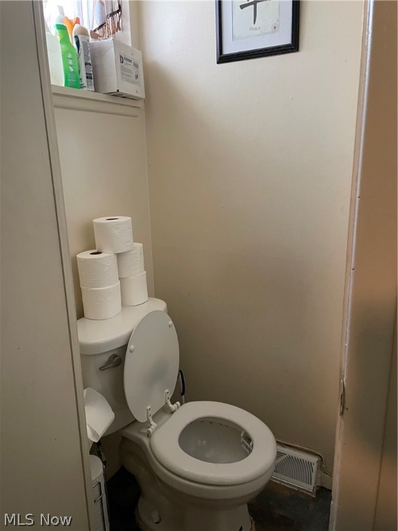 Banbury Village Condo - Residential