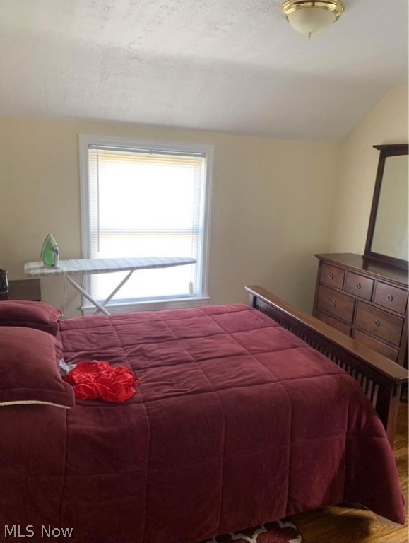 S H Kleinman Realty Cos Shake - Residential