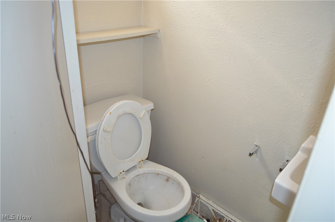 Banbury Village Condo - Residential