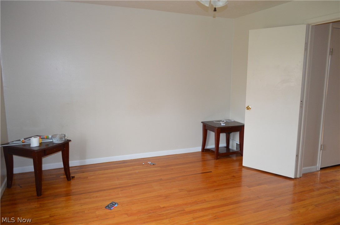 Banbury Village Condo - Residential