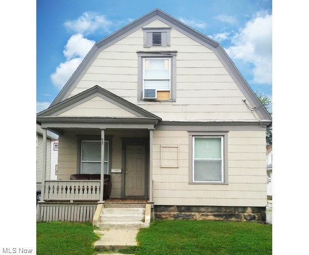 A great opportunity to own an University of Akron rental property. This three bedroom house at The University of Akron is located just one block south of campus. This unique house features a large family room, an elegant entry room, a kitchen and three bedrooms. Also included is original woodwork throughout the entire home, giving it a look and feel that you won’t find anywhere else. Leased through July 31, 2024. Rent is $1440 per month.
Gross Revenue $17,570 Total Expenses $4694 NOI $12,876