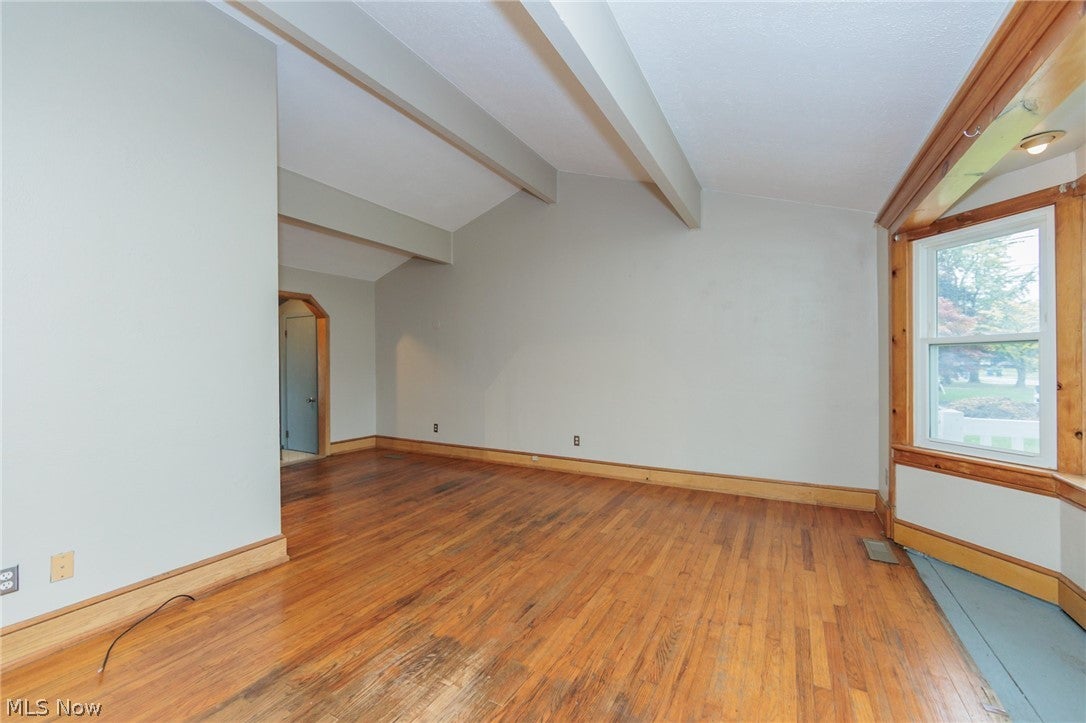 916 West Drive