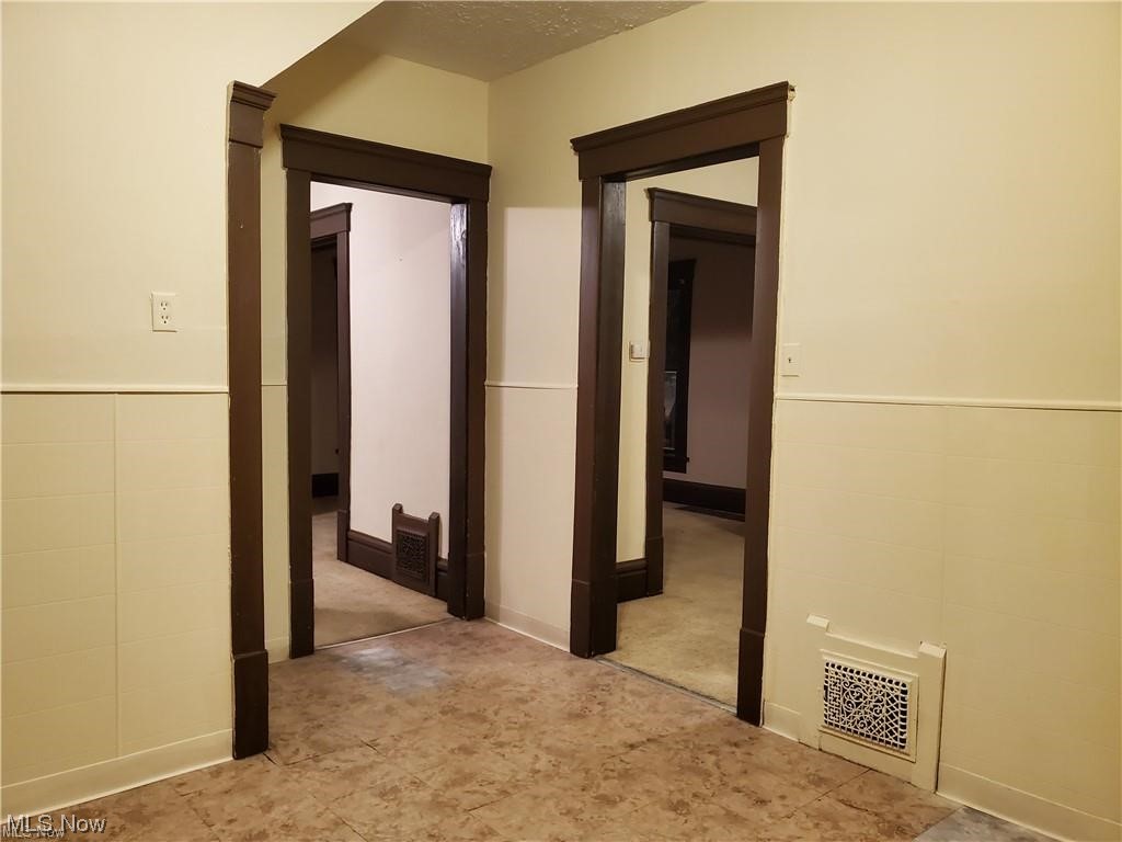 M. Falor - Residential Lease