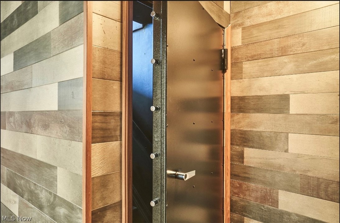 Lockwood Rdg Condo Ph 13 - Residential