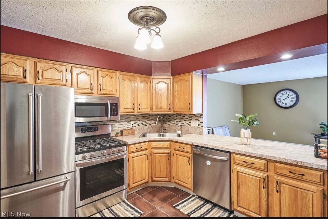 Lockwood Rdg Condo Ph 13 - Residential