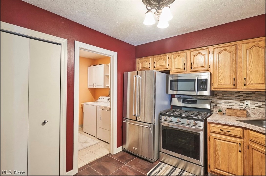 Lockwood Rdg Condo Ph 13 - Residential