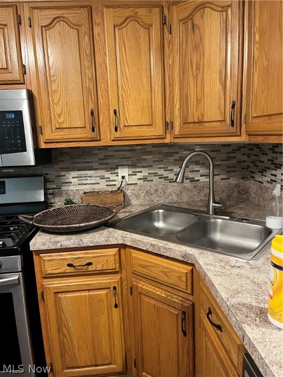 Lockwood Rdg Condo Ph 13 - Residential