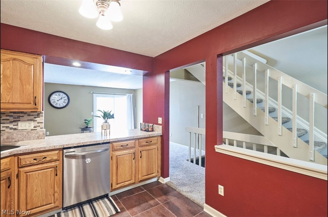 Lockwood Rdg Condo Ph 13 - Residential