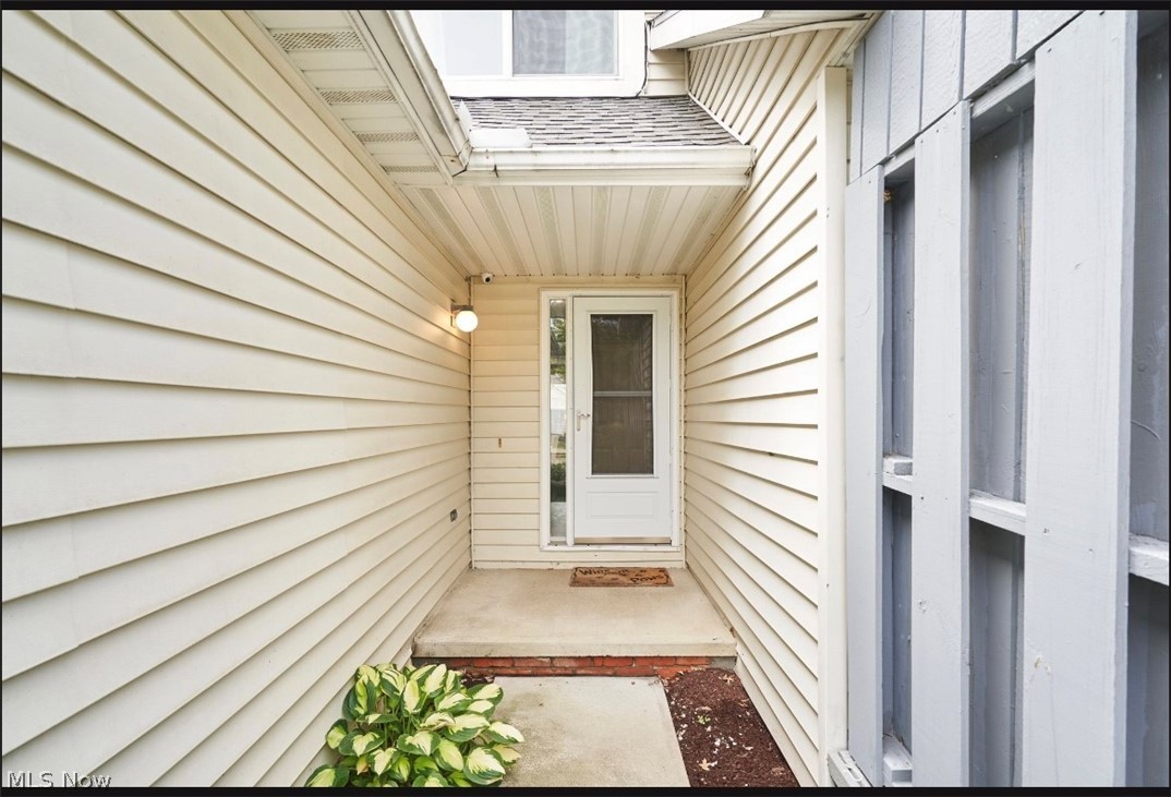 Lockwood Rdg Condo Ph 13 - Residential