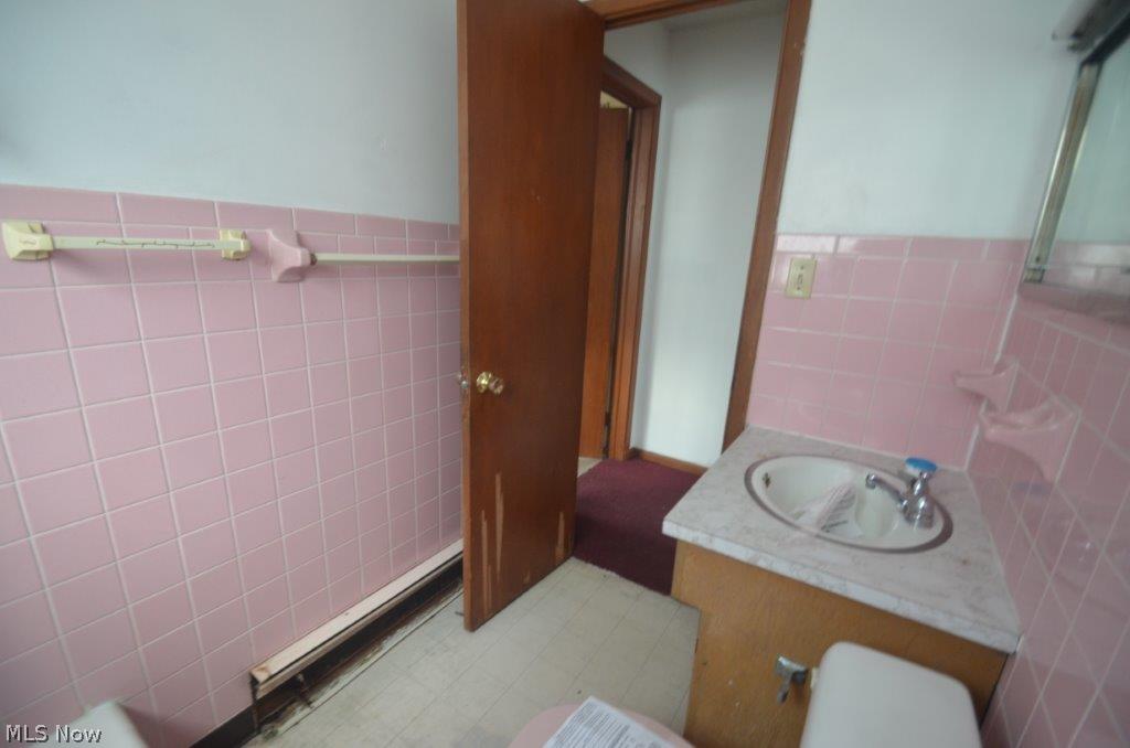 Ferdinand Buklads - Residential Income