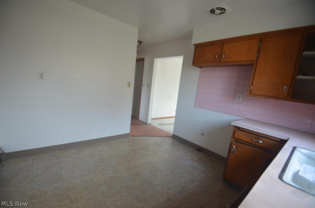 Ferdinand Buklads - Residential Income