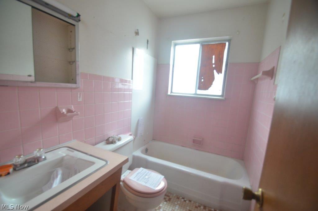 Ferdinand Buklads - Residential Income