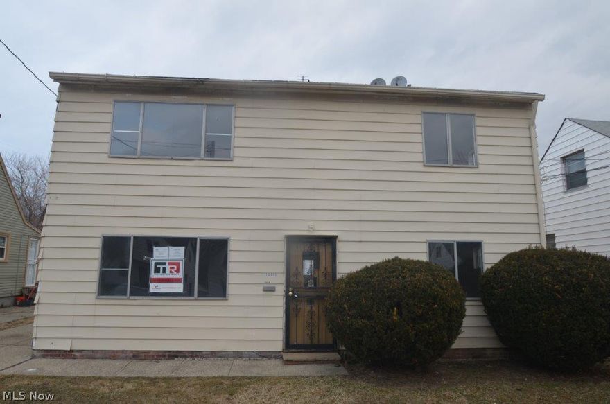 Nice Duplex  with 2 detached garage just north of I 90. 2 spacious units. Needs Some attention. Partially fenced in rear yard. This property is eligible under the Freddie Mac First Look Initiative through 5/22/2014 to owner occupants.