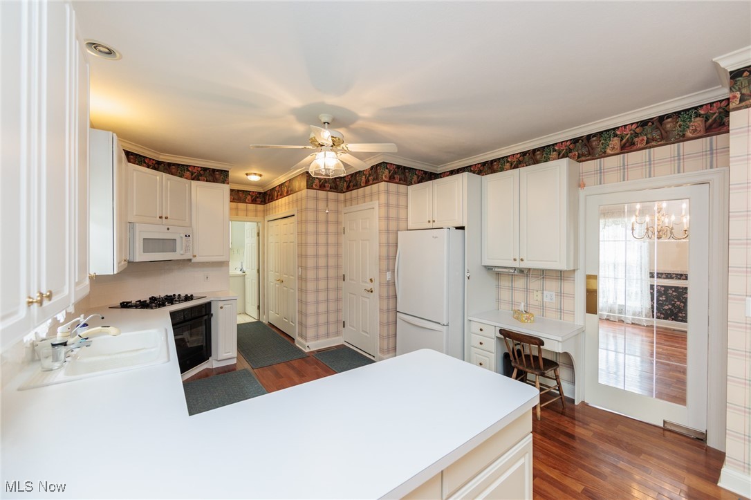 3801 Silvercrest Drive, Stow, Ohio image 12