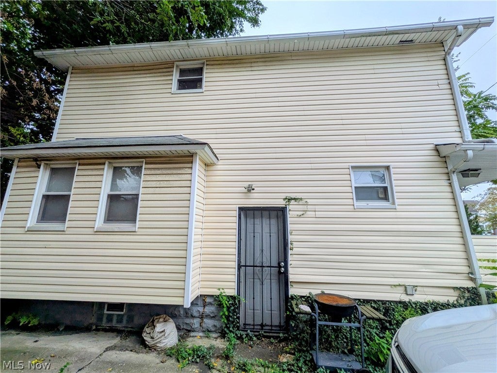 3659 E 104th Street