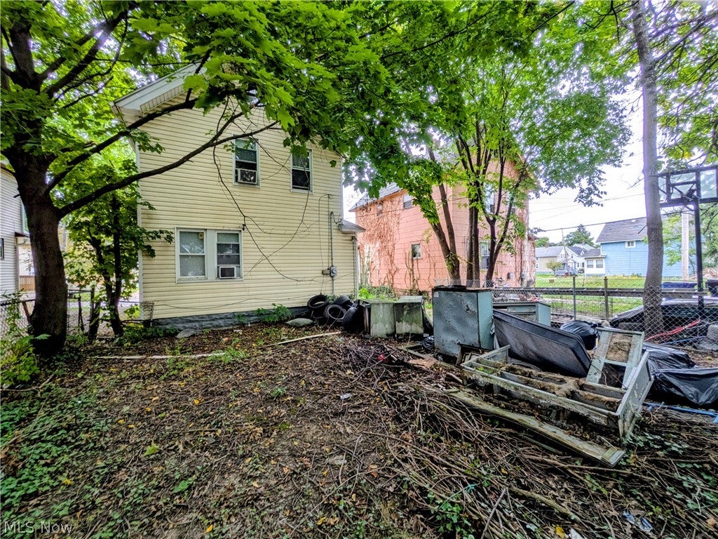 3659 E 104th Street