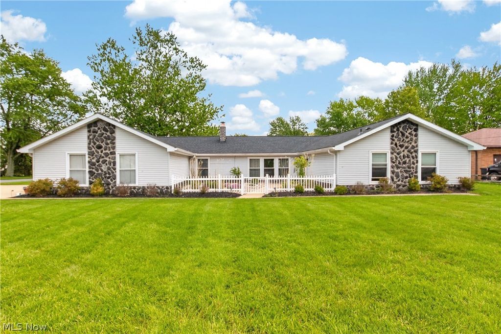 Photo of 9205 W 130th Street, North Royalton, OH 44133 (MLS # 5208856)